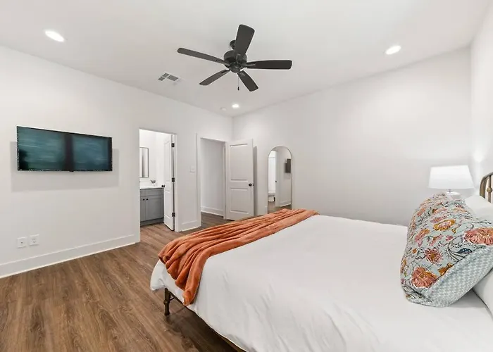 C'est Bon House/2 King Beds*cajun Luxury*coffee Holiday home *